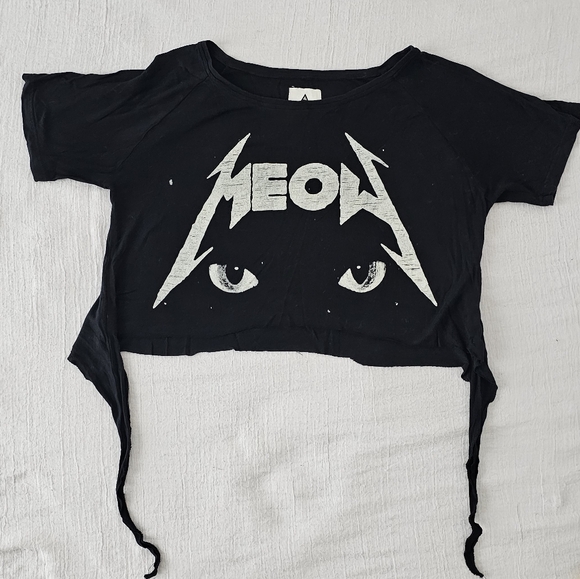 🐈‍⬛️ UNIF Meow Crop Top - Picture 1 of 2